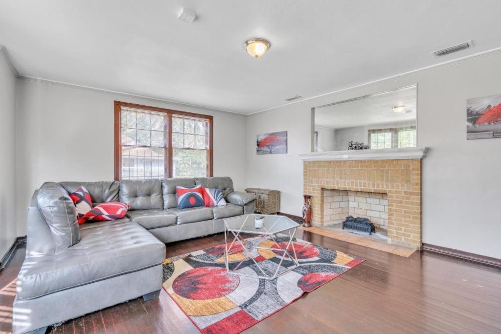 Comfy Pet Friendly Home In Jacksonville Mins To Downtown'S Esterno foto